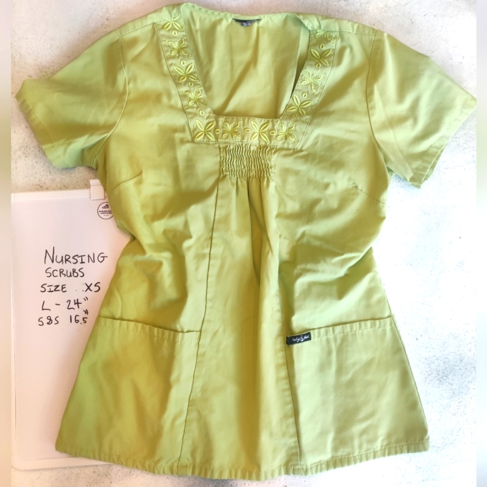 Nursing Health Care pocketed scrub Green top size XS